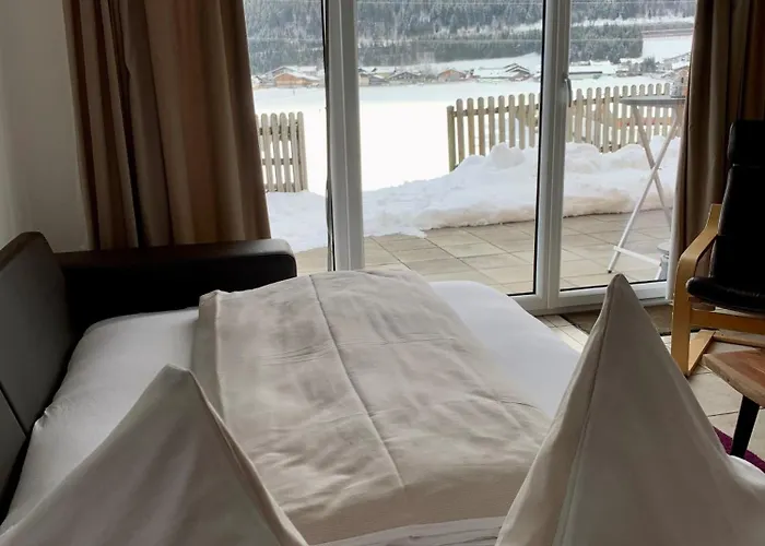 Alm-lodge Ski-inski-out Apartment Flachau